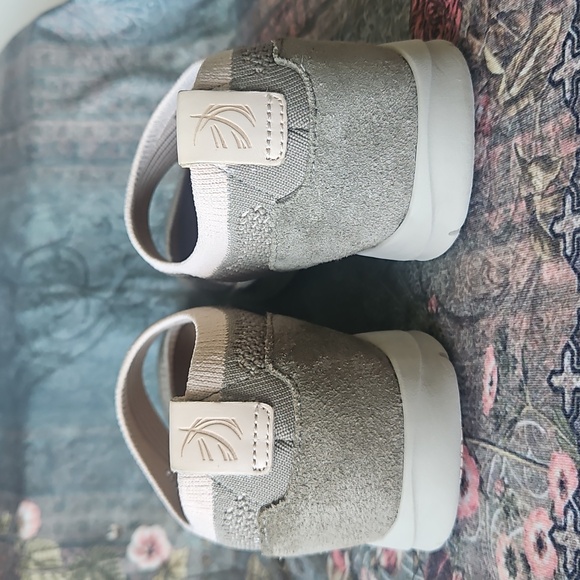 Clarks Trigenics Cutout Slip-On Tri Tone Comfort Flats Size 10 - Picture 5 of 13